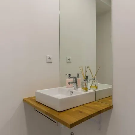 Charming House Music By Unique Hosts Apartment *